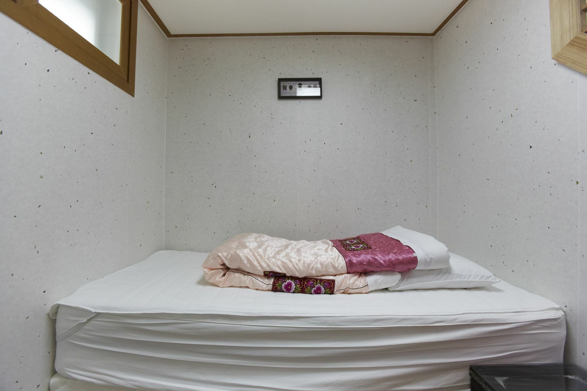 Go Woon Dang Hanok Guest House Seoul Exterior photo