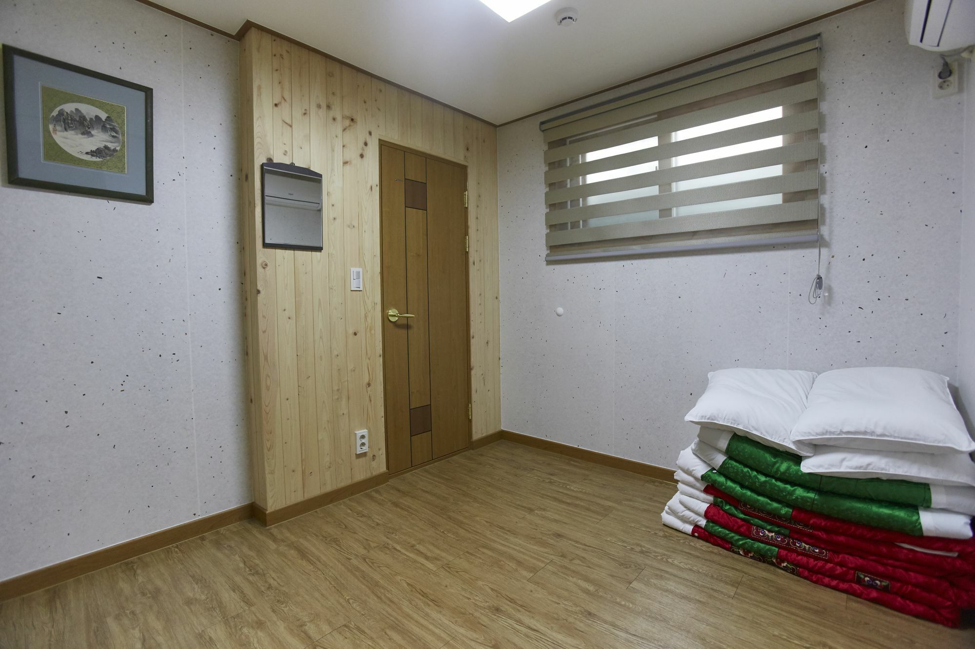 Go Woon Dang Hanok Guest House Seoul Exterior photo
