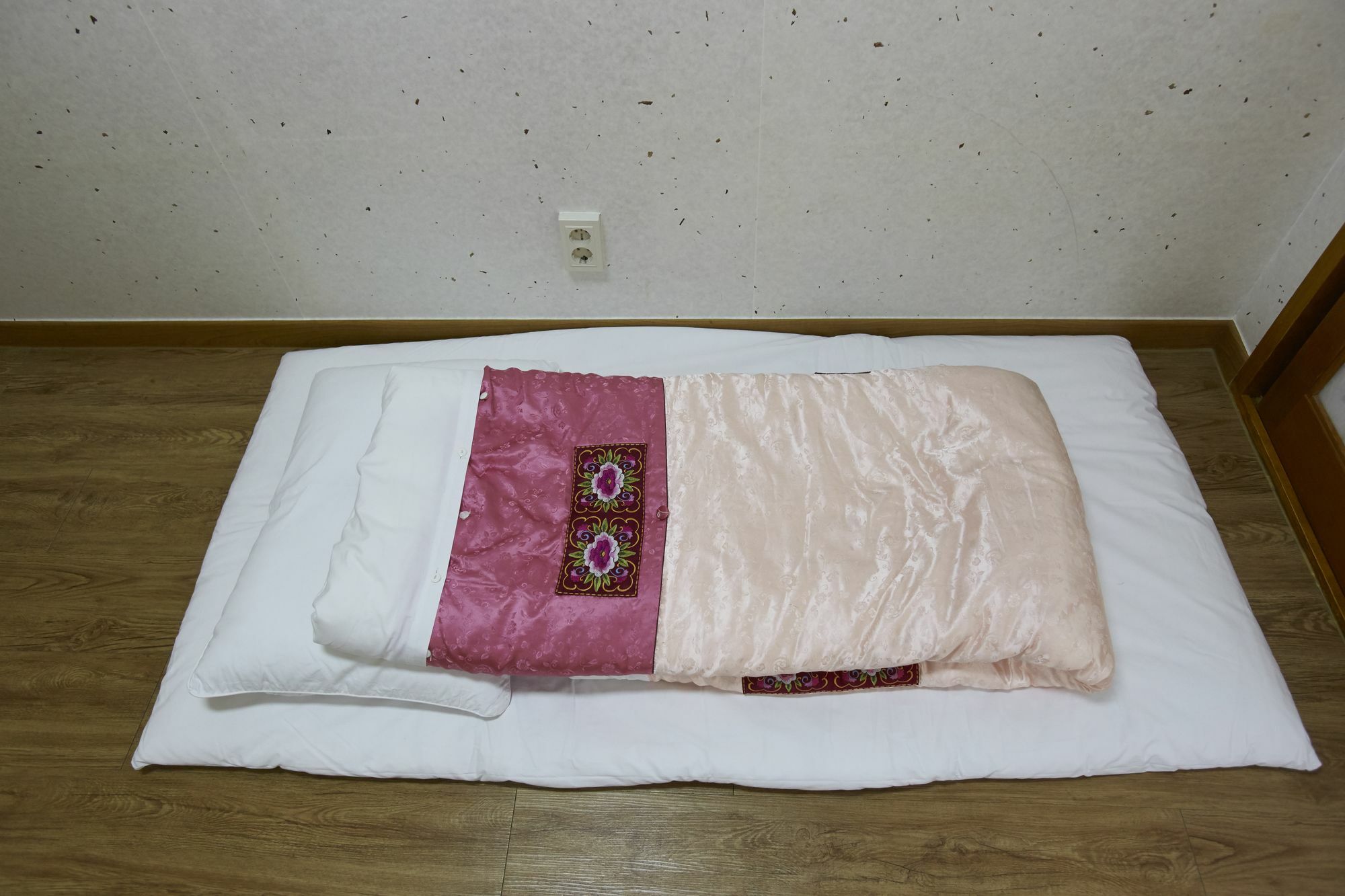 Go Woon Dang Hanok Guest House Seoul Exterior photo