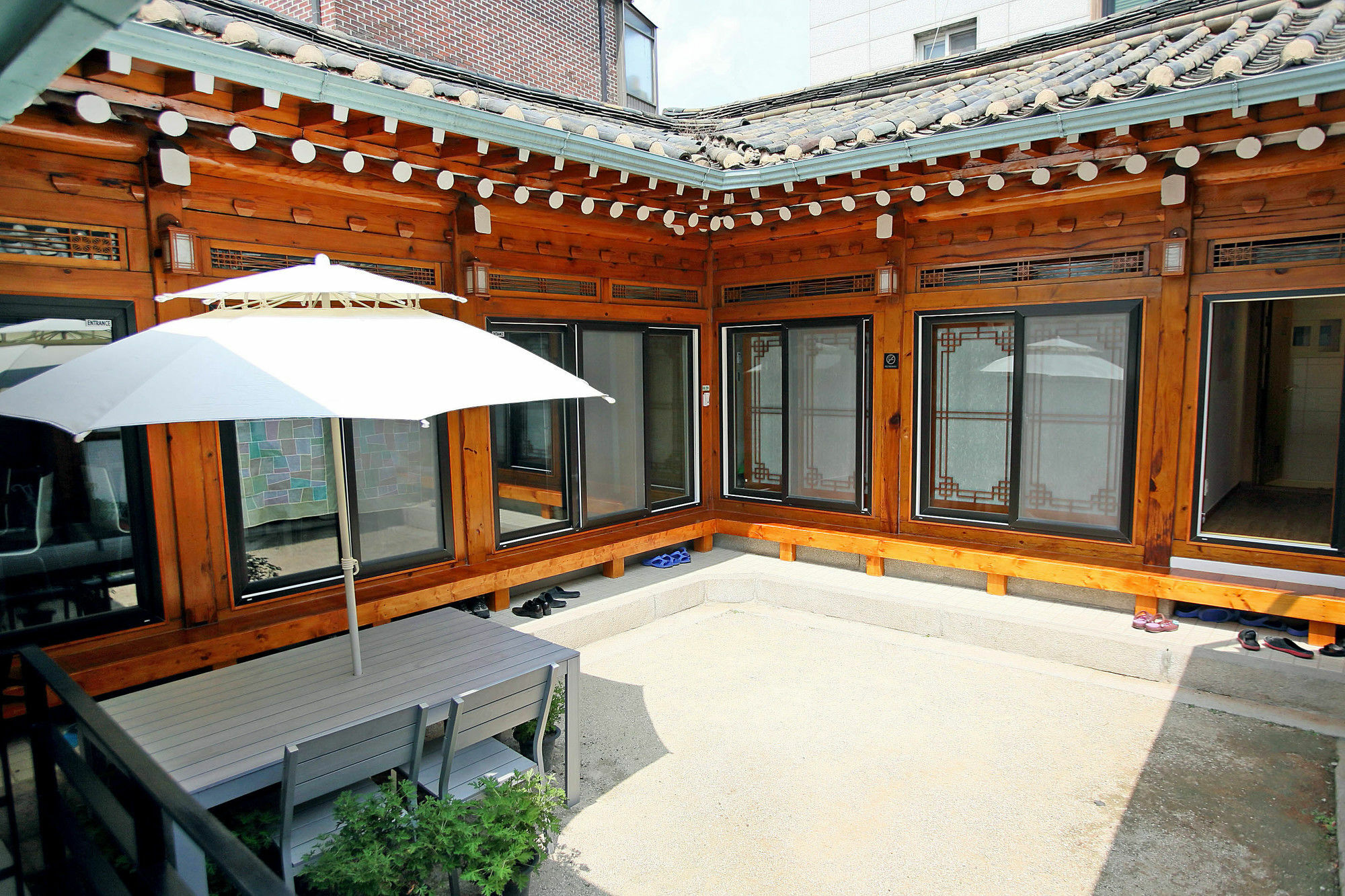 Go Woon Dang Hanok Guest House Seoul Exterior photo