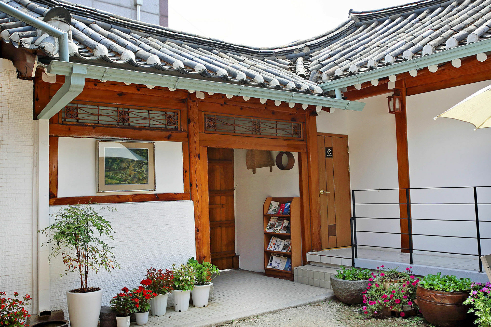 Go Woon Dang Hanok Guest House Seoul Exterior photo